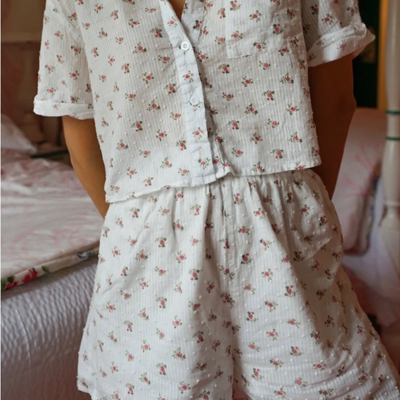 Yllw the label rosy collared shorts set - Picture 3 of 3